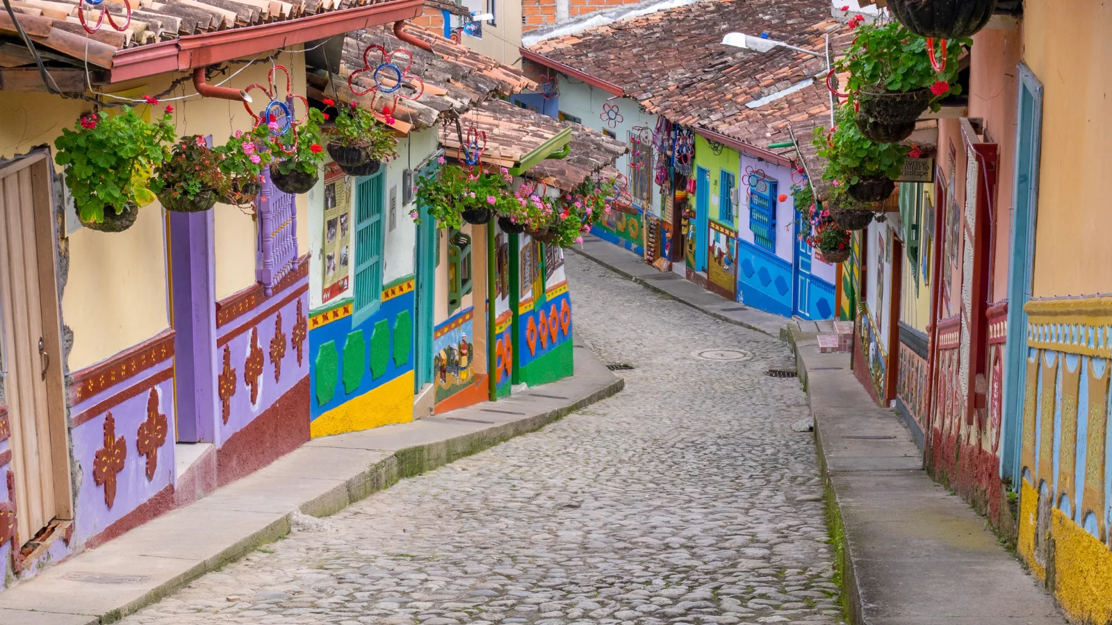 Traveling to South America for the first time: experts advice